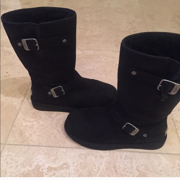 UGGs - Picture 4 of 4